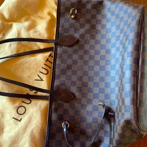 Louis Vuitton Neverfull MM color Damier ebene.